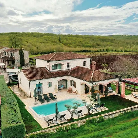 Holiday home Montona *